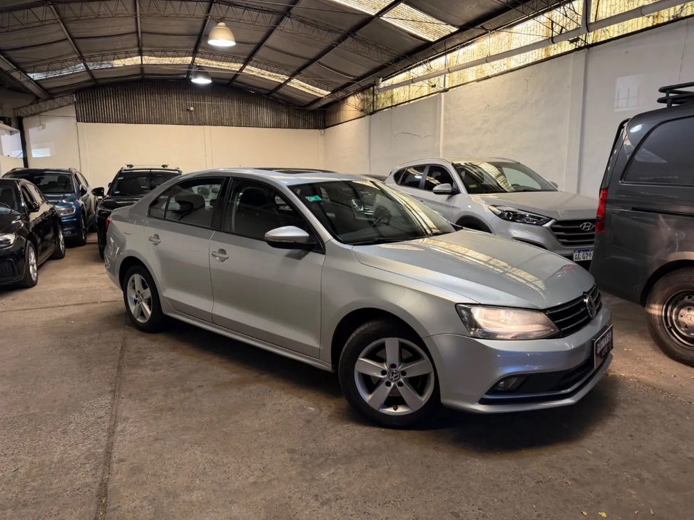 Volkswagen Vento Advance Plus 2.5 Tiptronic 170cv — foto 5
